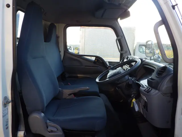 三菱 キャンター TKG-FEA50(2WD)の写真7