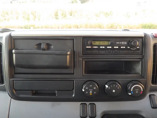 三菱 キャンター TKG-FEA50(2WD)の写真9