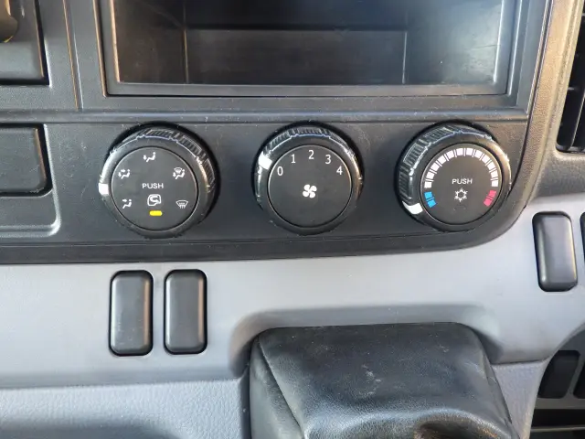 三菱 キャンター TKG-FEA50(2WD)の写真11