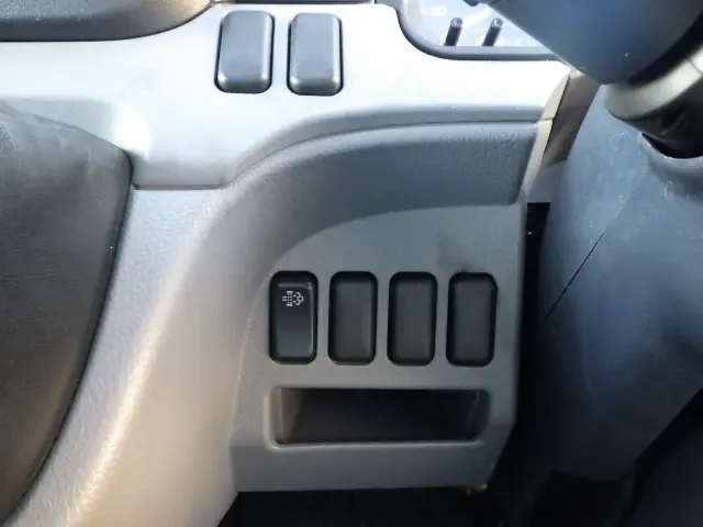 三菱 キャンター TKG-FEA50(2WD)の写真12