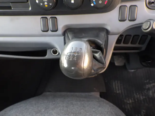 三菱 キャンター TKG-FEA50(2WD)の写真15