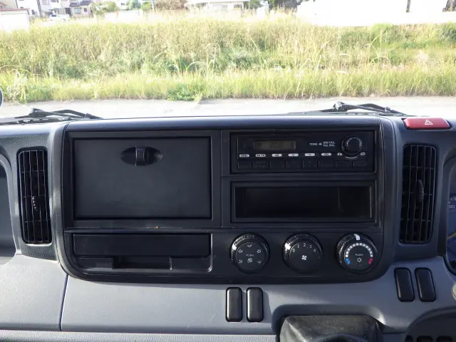 三菱 キャンター TKG-FBA60(2WD)の写真10