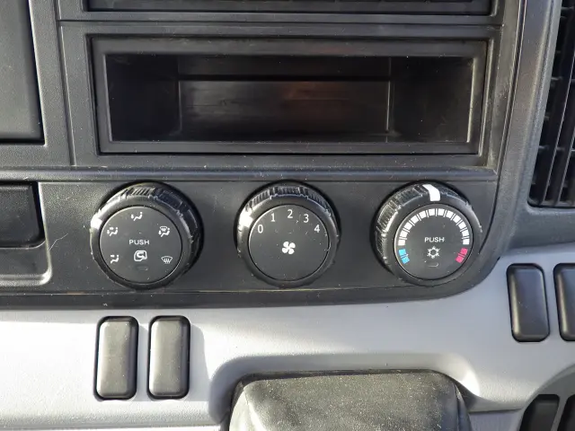 三菱 キャンター TKG-FBA60(2WD)の写真11