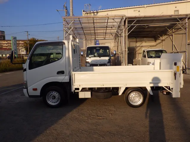 トヨタ ダイナ QDF-KDY221(2WD)の写真3