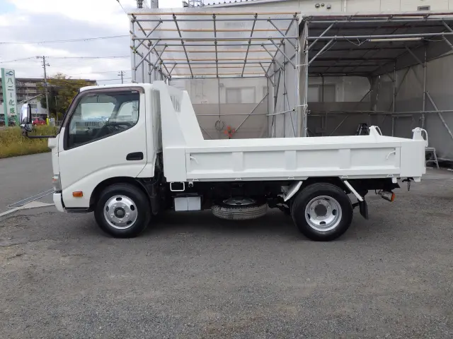 トヨタ ダイナ TKG-XZU620D(2WD)の写真3