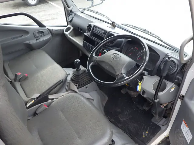 トヨタ ダイナ TKG-XZU620D(2WD)の写真6