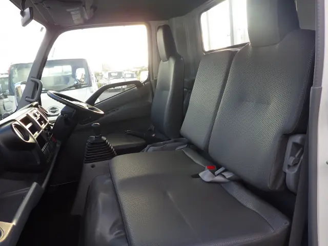 日野 デュトロ 2RG-XZU710M(2WD)の写真8