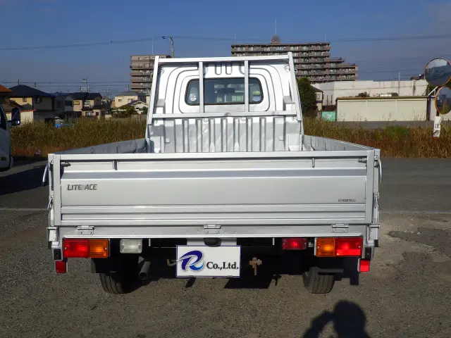 トヨタ ライトエーストラック DBF-S412U(4WD)の写真5