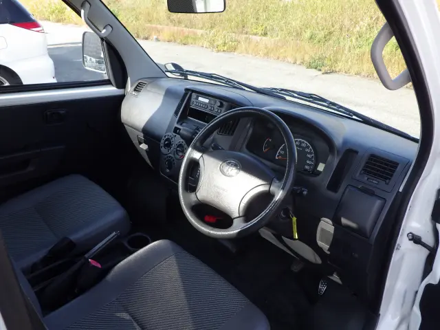 トヨタ ライトエーストラック DBF-S402U(2WD)の写真6