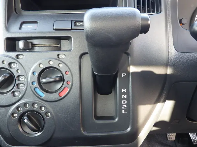 トヨタ ライトエーストラック DBF-S402U(2WD)の写真13