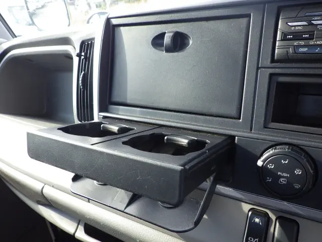 三菱 キャンター 2PG-FBAV0(2WD)の写真13