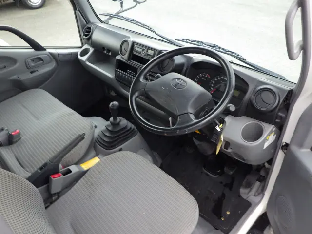 トヨタ ダイナ ABF-TRY220(2WD)の写真6