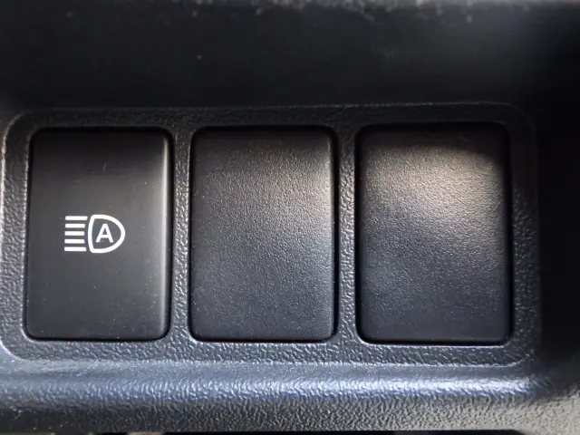 トヨタ ハイエースバン CBF-TRH200K(2WD)の写真10