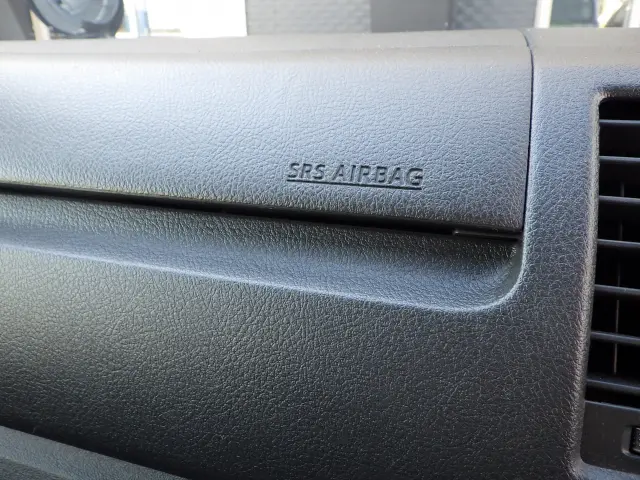 トヨタ ハイエースバン CBF-TRH200K(2WD)の写真13