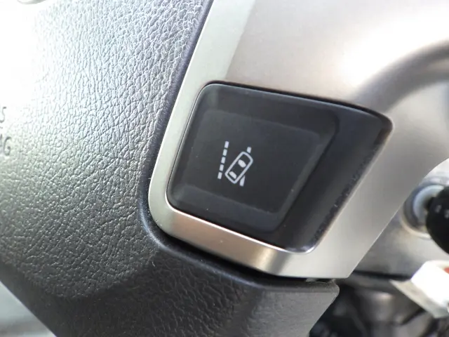 トヨタ ハイエースバン CBF-TRH200K(2WD)の写真16