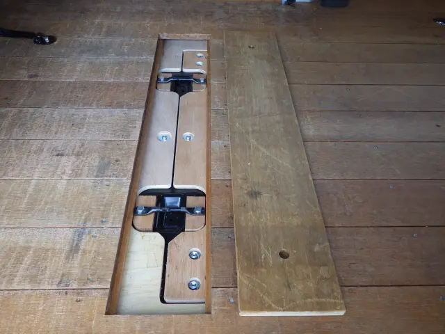 トヨタ ハイエースバン CBF-TRH200K(2WD)の写真27