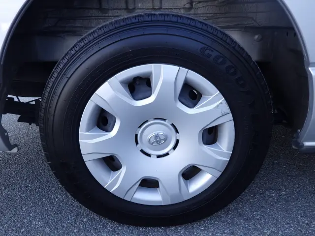 トヨタ ハイエースバン CBF-TRH200K(2WD)の写真28