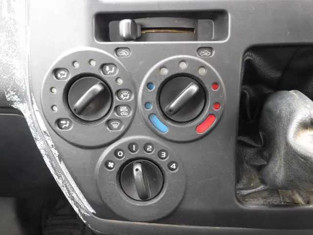 トヨタ タウンエーストラック DBF-S402U(2WD)の写真12