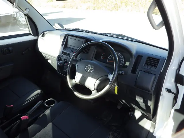 トヨタ タウンエーストラック DBF-S402U(2WD)の写真6