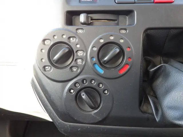 トヨタ タウンエーストラック DBF-S402U(2WD)の写真14