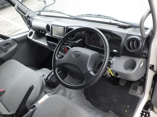 トヨタ ダイナ TKG-XZC605(2WD)の写真6