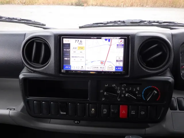 トヨタ ダイナ TKG-XZC605(2WD)の写真9