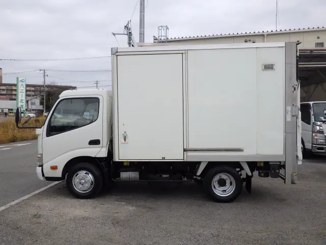 トヨタ ダイナ TKG-XZU605(2WD)の写真3