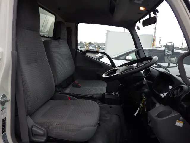 トヨタ ダイナ TKG-XZU605(2WD)の写真7