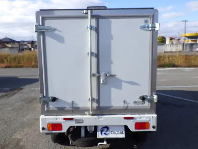 スズキ キャリイ EBD-DA16T(2WD)の写真5