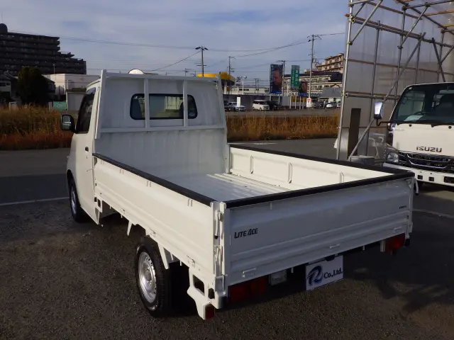 トヨタ ライトエーストラック DBF-S402U(2WD)の写真24