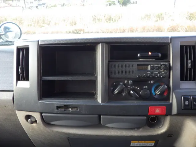 いすゞ エルフ BKG-NHR85A(2WD)の写真15