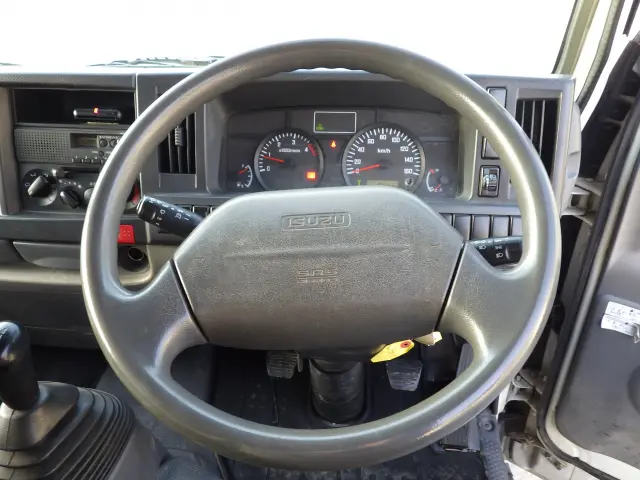 いすゞ エルフ BKG-NHR85A(2WD)の写真21