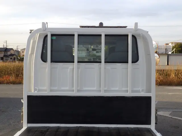 いすゞ エルフ BKG-NHR85A(2WD)の写真23