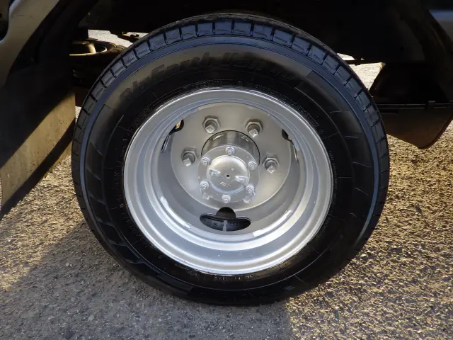 いすゞ エルフ BKG-NHR85A(2WD)の写真31