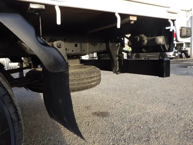 いすゞ エルフ BKG-NHR85A(2WD)の写真40