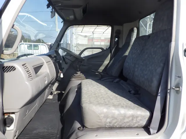 日野 デュトロ BDG-XZU404X(2WD)の写真8