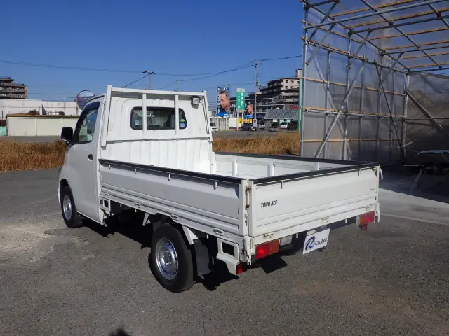 トヨタ タウンエーストラック DBF-S402U(2WD)の写真2