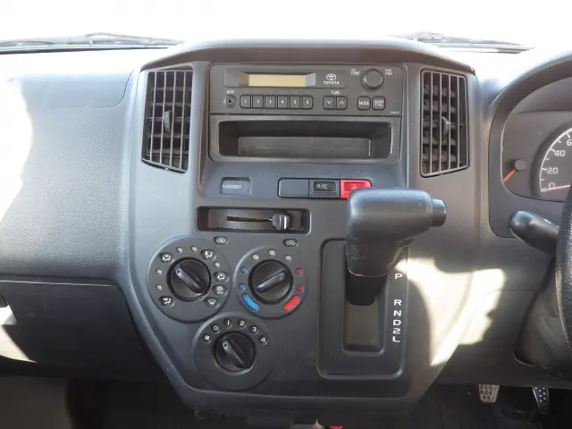 トヨタ タウンエーストラック DBF-S402U(2WD)の写真9