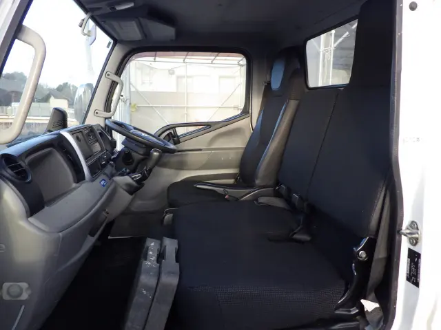 三菱 キャンター TPG-FEA50(2WD)の写真8