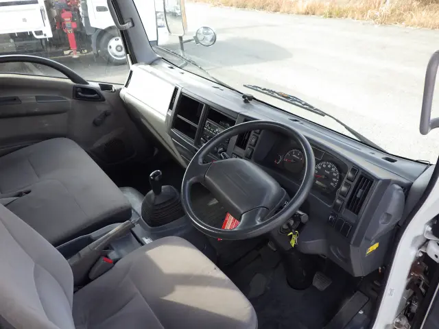 いすゞ エルフ TKG-NPR85AR(2WD)の写真6