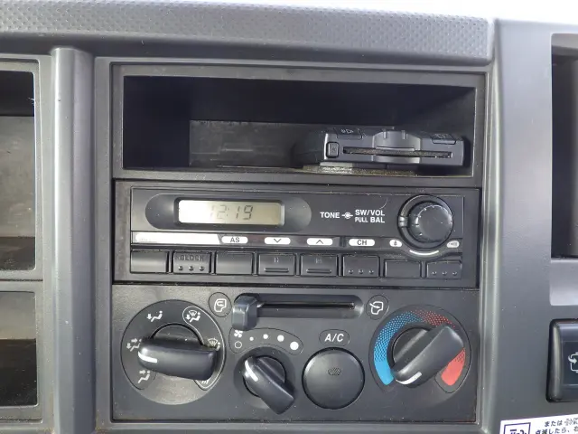 いすゞ エルフ TKG-NPR85AR(2WD)の写真10