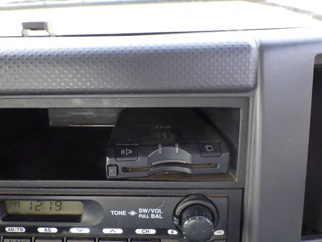 いすゞ エルフ TKG-NPR85AR(2WD)の写真11