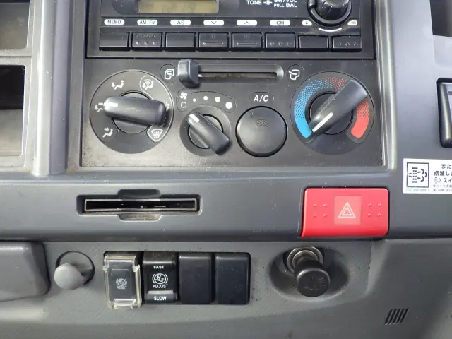 いすゞ エルフ TKG-NPR85AR(2WD)の写真12