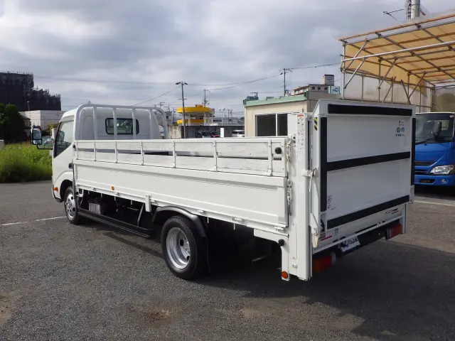 トヨタ ダイナ TKG-XZU655(2WD)の写真2