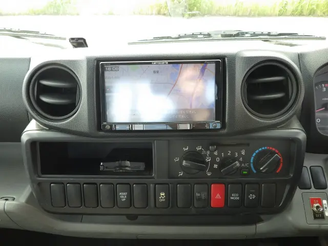トヨタ ダイナ TKG-XZU655(2WD)の写真9