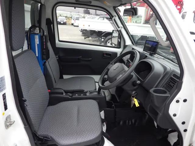 スズキ アルトバン EBD-DA16T(2WD)の写真7