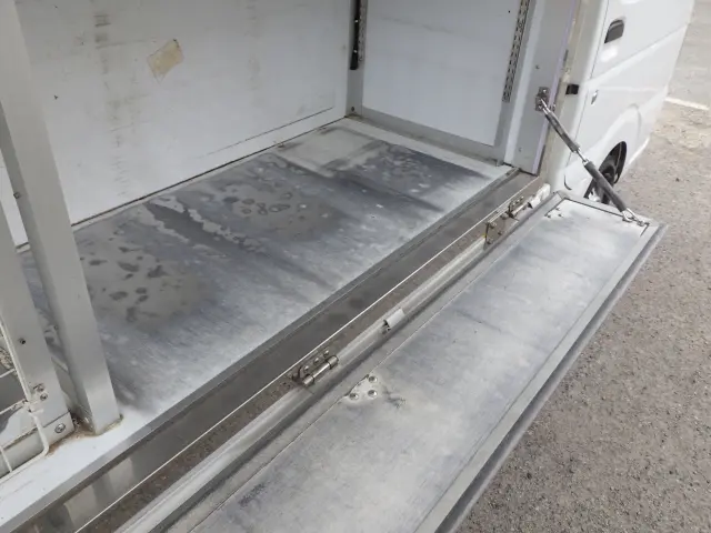 スズキ アルトバン EBD-DA16T(2WD)の写真34