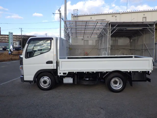 三菱 キャンター 2RG-FBA20(2WD)の写真3