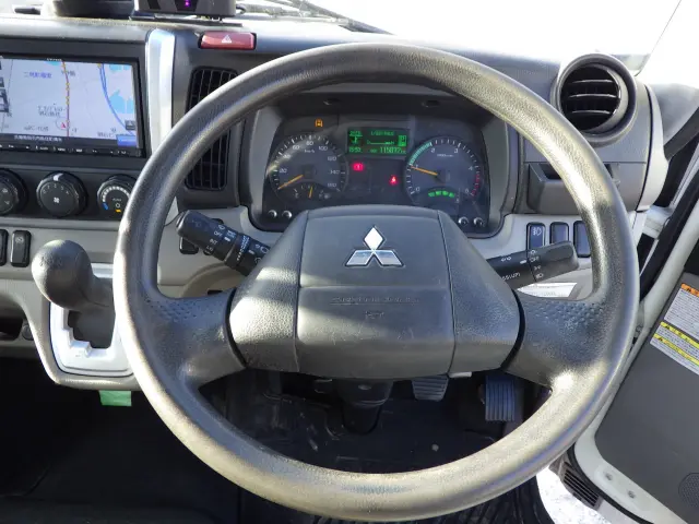 三菱 キャンター 2RG-FBA20(2WD)の写真16