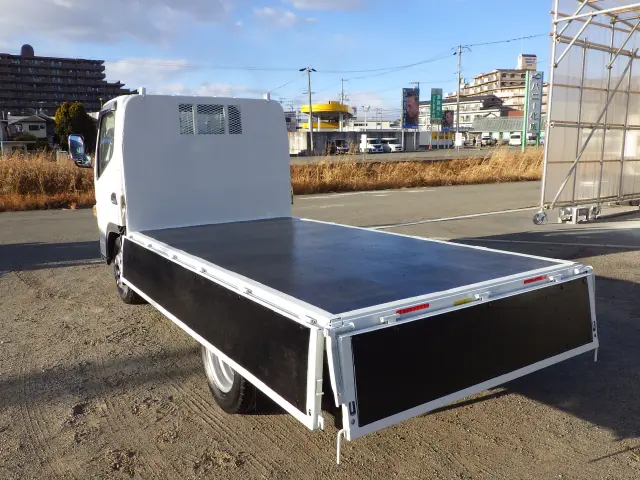 三菱 キャンター 2RG-FBA20(2WD)の写真21